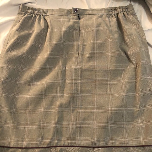 Dresses & Skirts - Grey and purple plaid fully lined skirt